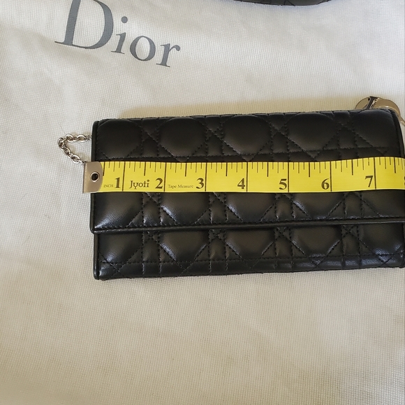 DIOR cannage wallet with chain. - Picture 5 of 8